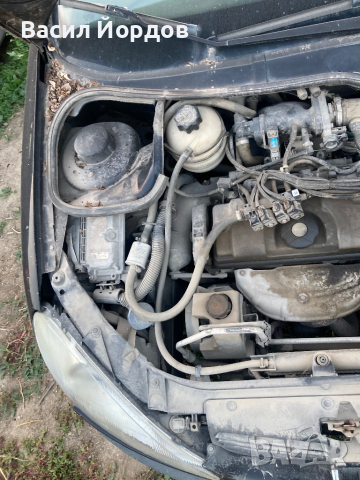 Пежо 206 1.6 90 к.с НА Части / Peugeot 206 1.6 90к.с, снимка 11 - Автомобили и джипове - 44932964