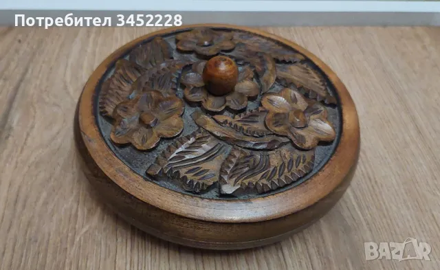 кутия дърворезба за колекционери отлична 