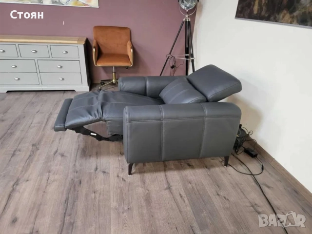 Тъмно сив кожен фотьойл с електрически релаксиращ механизъм, снимка 4 - Дивани и мека мебел - 51954343
