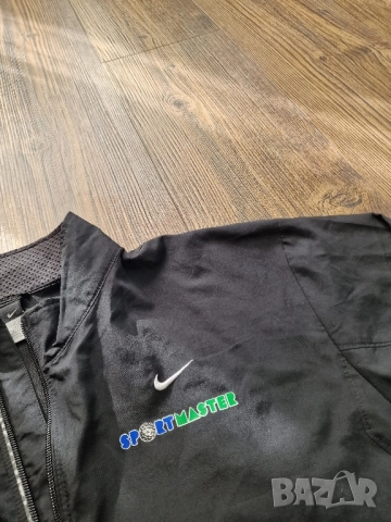 Страхотно мъжко яке ветровка NIKE размер L , снимка 4 - Спортни дрехи, екипи - 52270762