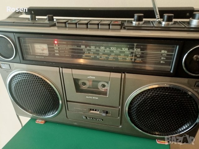 Продавам радиокасетофон Sanyo M 9930 k Japan, снимка 5 - Радиокасетофони, транзистори - 42971103