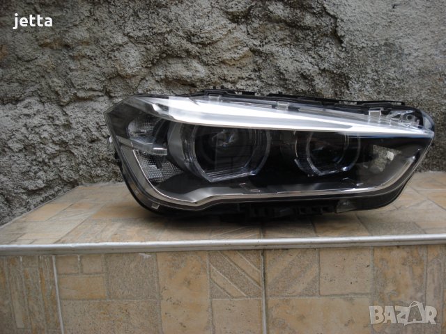 фар десен LED BMW X1 F48, снимка 1 - Части - 28034363