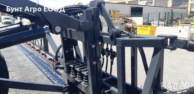 Прикачни пръскачки 3000л 18 м. крила, снимка 4 - Селскостопанска техника - 39076342