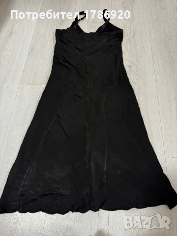 Елегантна черна рокля с флорални мотиви - размер S/M, снимка 4 - Рокли - 24689609