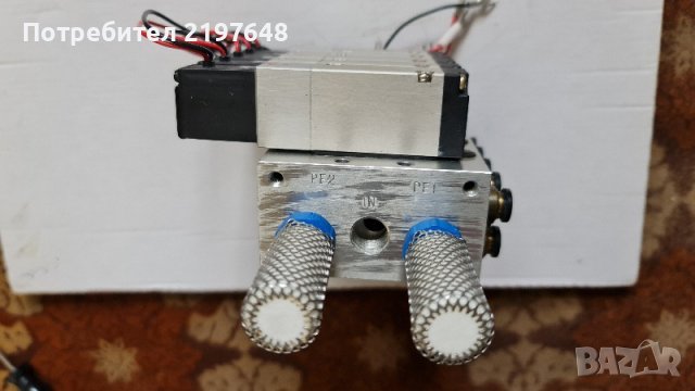 Пневматичен разпределител - 5бр. панел, снимка 2 - Резервни части за машини - 37632312