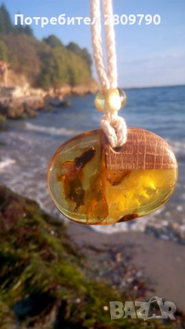 Ръчно изработена висулка от кехлибар, повдигаща настроението / Handmade amber pendant, uplifting, снимка 6 - Колиета, медальони, синджири - 33491485