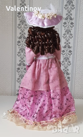 Порцеланова кукла със стойка , снимка 4 - Кукли - 50044266