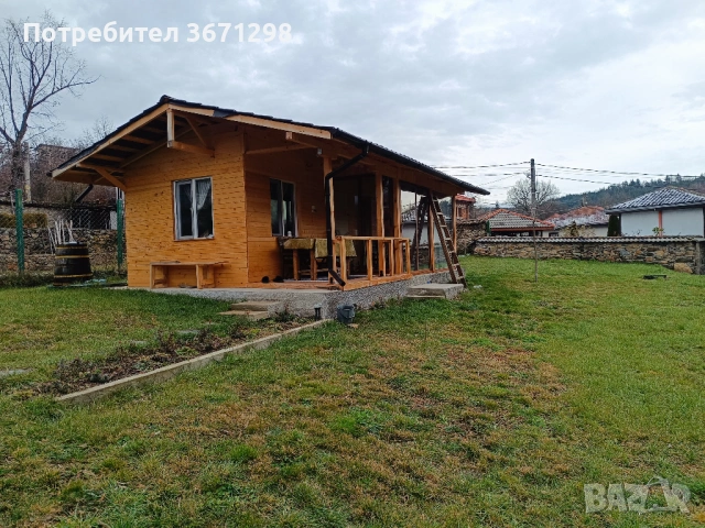 Дворно място с вила център Свежен , снимка 2 - Парцели - 53221782