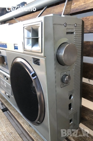 Радиокасетофон JVC RC M 70, снимка 8 - Радиокасетофони, транзистори - 53492966