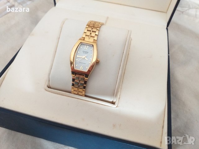 Златист дамски часовник, снимка 2 - Дамски - 43381579