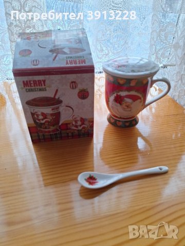 Коледна чаша с цедка и порцеланова лъжичка , снимка 1