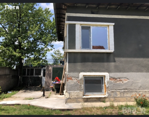 Двуетажна Къща с двор село Иваново, снимка 4 - Къщи - 52325246