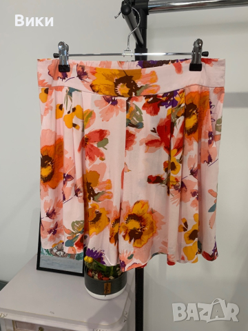 Дамски къси панталони в размер М, снимка 7 - Къси панталони и бермуди - 44867071