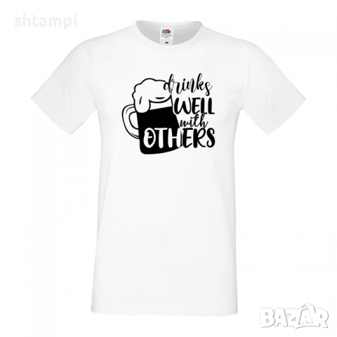 Мъжка тениска Drinks Well With Others,Бира,Бирфест,Beerfest,Подарък,Изненада,Рожден Ден, снимка 2 - Тениски - 36377771