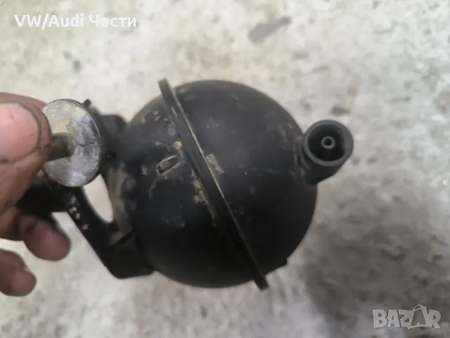 Вакуум резервоар за Голф 4 Ауди А3 Сеат 1.9ТДИ VW Golf 4 Audi A3 Seat Skoda 1.9TDI 054129808, снимка 2 - Части - 47898103