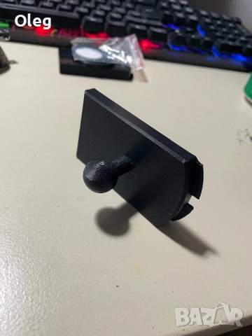 Стойка за телефон (топче) Passat b6/b7/CC, снимка 4 - Аксесоари и консумативи - 52976152