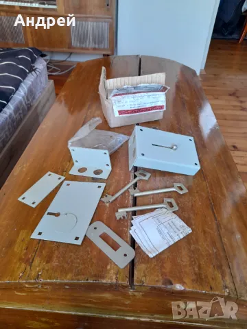 Стара допълнителна брава,резе Замок #3, снимка 2 - Други ценни предмети - 49544081