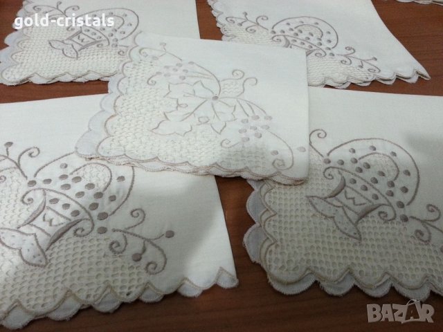 Текстилни салфетки за маса бродерия, снимка 4 - Аксесоари за кухня - 35031718