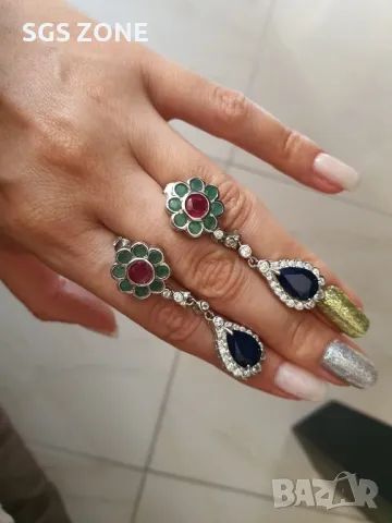 Необичайни Сребърни Обеци с Рубини, Сапфири и Изумруди от Тайланд, снимка 3 - Обеци - 49891261