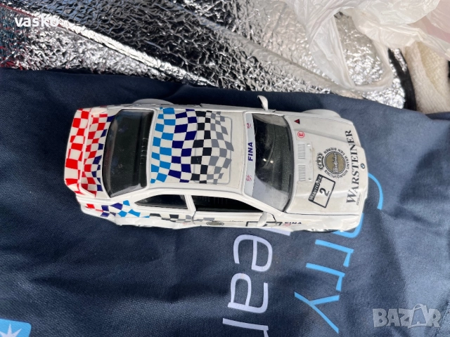 BMW M3 1:24 Burago Italy, снимка 9 - Колекции - 52833901
