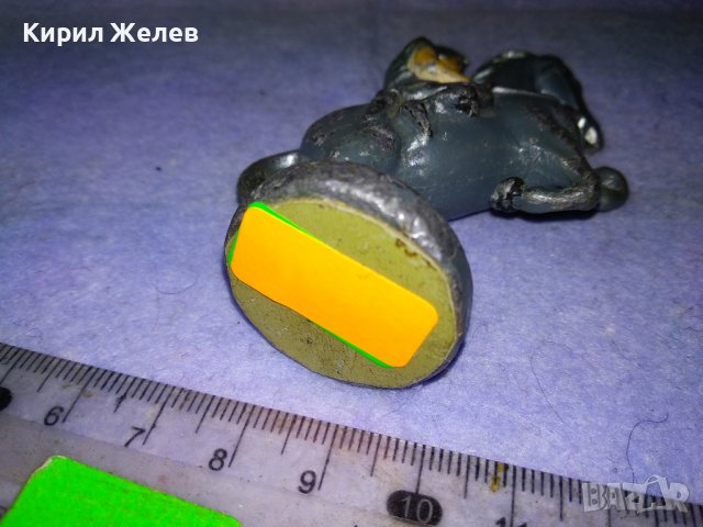 СТАРО ОЛОВНО ВОЙНИЧЕ РИМСКИ КОННИК КАВАЛЕРИСТ ВОИН ФИГУРКА от ШАХ - КОН Ръчно ОЦВЕТЕНА РЯДКА 41384, снимка 5 - Колекции - 43920400