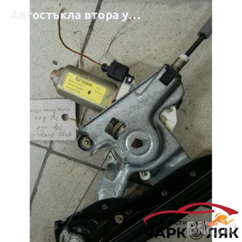 Ел машинка стъкло предна дясна Форд Фокус 4врати, снимка 2 - Части - 47891885