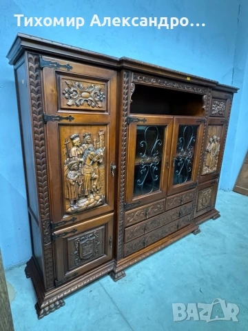 Уникален шкаф - витрина от дъбов масив, снимка 3 - Шкафове - 50625199