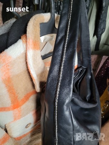 с ТРИ ПРЕГРАДИ,  естествена кожа,тип торба черна чанта, снимка 8 - Чанти - 43397557