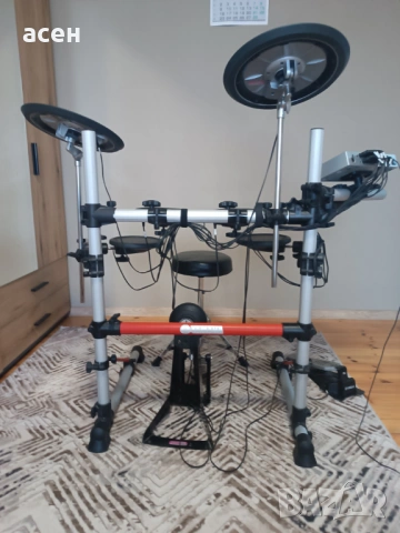  Барабани Yamaha dtxpress4, снимка 5 - Ударни инструменти - 53519343