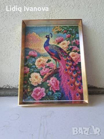 Диамантен гоблен паун-готов и рамкиран