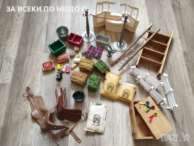 Ретро комплект миниатюри за макет на конюшня/ ферма за коне