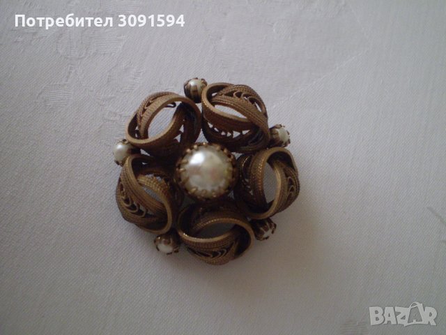Винтидж  брошка с перли, снимка 1 - Антикварни и старинни предмети - 39712919
