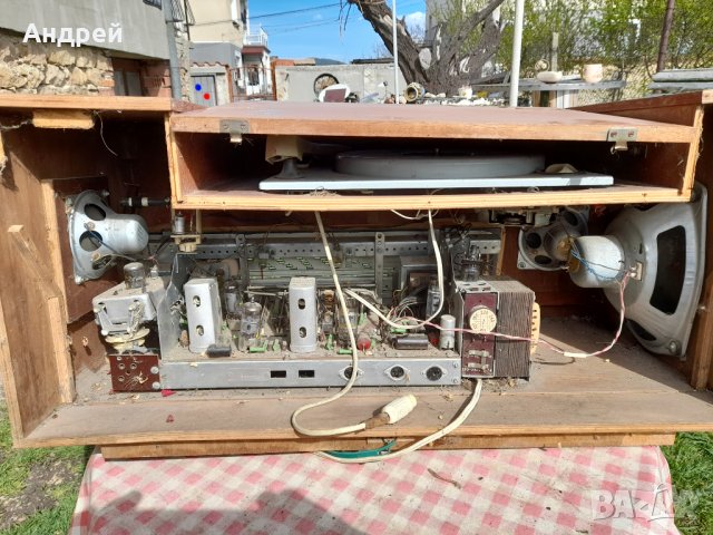 Старо радио,радиограмофон Акорд 102, снимка 7 - Антикварни и старинни предмети - 36628147
