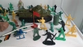 Стари играчки, войници, танкове и други екшън фигури , снимка 2
