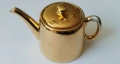 Порцеланов чайник Gold Royal Worcester форма 9 Размер 6 Произведен в Англия, снимка 1