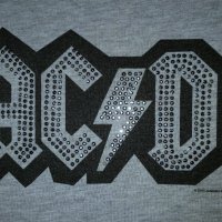 Оригинална дамска тениска AC/DC , снимка 2 - Тениски - 28900216