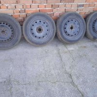 Зимни гуми Semperit 185/65R14 със стоманени джанти, снимка 1 - Гуми и джанти - 43633253