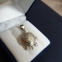 Висулка костенурка от сребро, снимка 1 - Колиета, медальони, синджири - 28042633