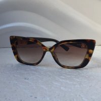 Valentino дамски слънчеви очила котешко око с лого 1:1, снимка 4 - Слънчеви и диоптрични очила - 35495445