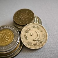 Mонета - Пакистан - 5 рупии | 2005г., снимка 2 - Нумизматика и бонистика - 43891905