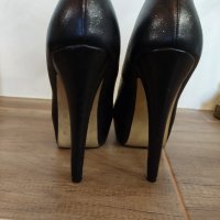 Елегантни черни кожени обувки с висок ток  Tendenz, снимка 2 - Дамски обувки на ток - 40196946