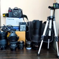 Nikon D7000, 5 обектива и аксесоари, снимка 1 - Фотоапарати - 38086020