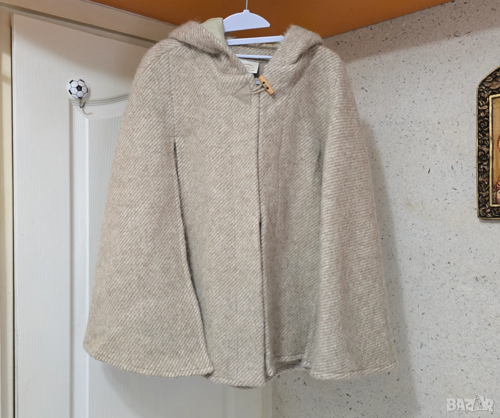 Дамско палто пелерина - 100% вълна - НОВО, снимка 1