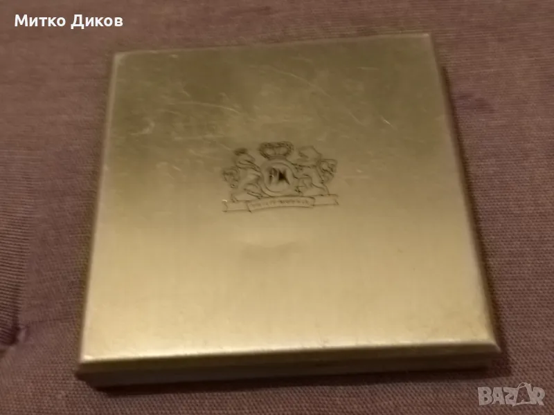 Philip Morris  calculator слънчев без батерия само светлина трябва винтидж марков работещ, снимка 1