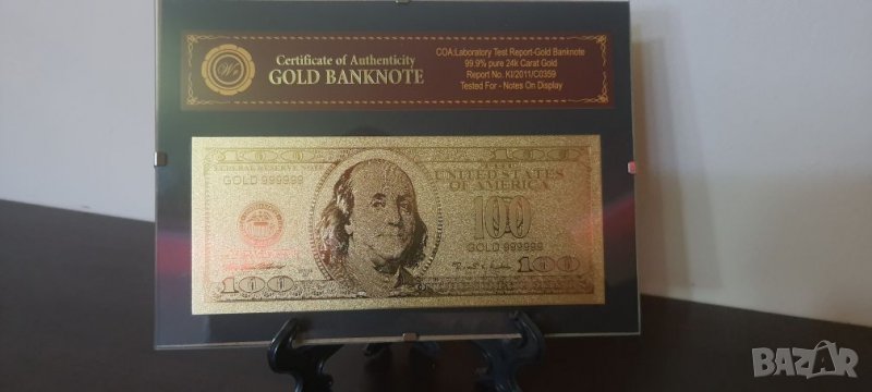 Позлатени долари в стъклена рамка и стойка, снимка 1
