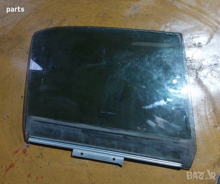 Задно Дясно Стъкло Лексус ИС200 N, снимка 1