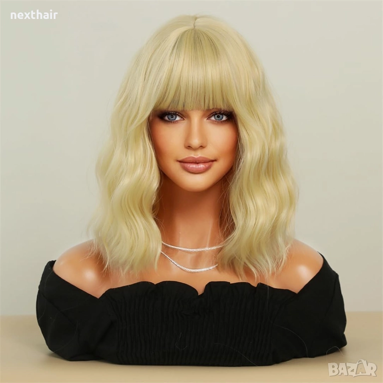 Златисто руса вълнообразна перука с бретон - 40 см, снимка 1