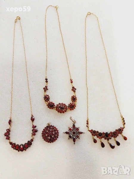 Лот колиета и медальони,злато, сребро, позлата,гранати, снимка 1