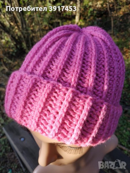 Ръчно плетена зимна розово-цикламена шапка за жена , снимка 1