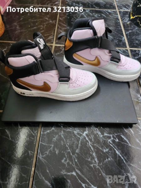 Дамски маратонки Nike, снимка 1